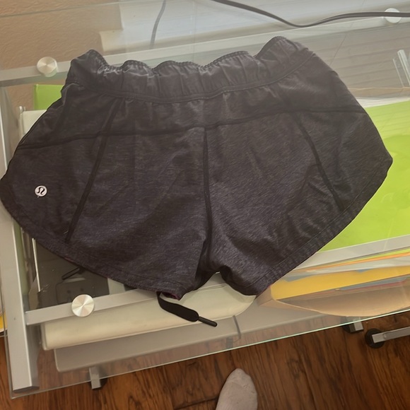 Lululemon athletica hotty hot shorts you can flip them inside out - Picture 2 of 4